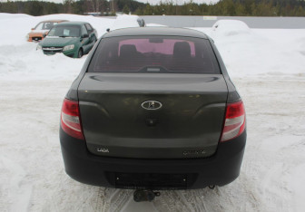 Подержанный автомобиль LADA (ВАЗ) Granta Sedan 2013 года (6 фото)