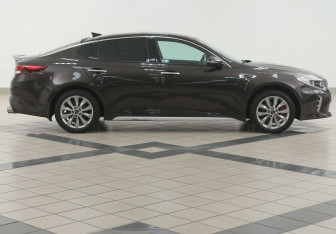 Подержанный автомобиль Kia Optima Sedan 2017 года (5 фото)