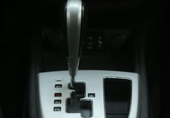 Подержанный автомобиль Hyundai Santa Fe 2008 года (15 фото)