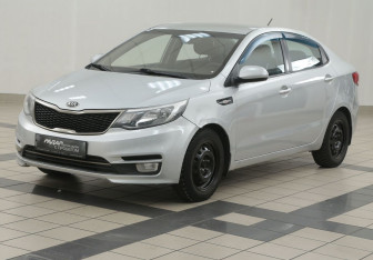 Подержанный автомобиль Kia Rio Sedan 2015 года (8 фото)