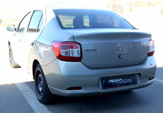 Подержанный автомобиль Renault Logan Sedan 2019 года (4 фото)