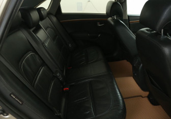 Подержанный автомобиль Hyundai Grandeur 2007 года (12 фото)