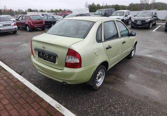 Подержанный автомобиль LADA (ВАЗ) Kalina Sedan 2006 года (7 фото)