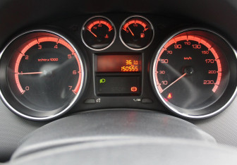 Подержанный автомобиль Peugeot 308 Wagon 2008 года (17 фото)