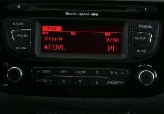 Подержанный автомобиль Kia Ceed Hatchback 2012 года (15 фото)