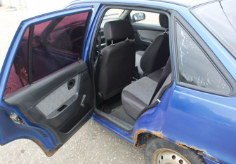 Подержанный автомобиль Daewoo Nexia Sedan 2012 года (10 фото)