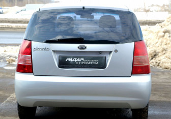 Подержанный автомобиль Kia Picanto 2006 года (5 фото)
