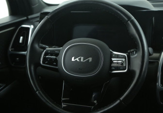 Подержанный автомобиль Kia Sorento 2022 года (26 фото)