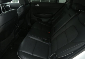 Подержанный автомобиль Kia Sportage 2019 года (14 фото)
