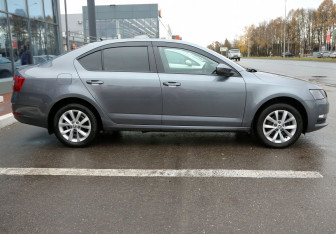 Подержанный автомобиль Skoda Octavia Liftback 2017 года (7 фото)