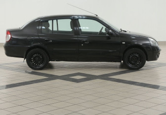 Подержанный автомобиль Renault Symbol 2007 года (5 фото)