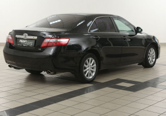 Подержанный автомобиль Toyota Camry Sedan 2009 года (4 фото)