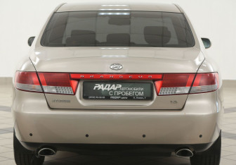 Подержанный автомобиль Hyundai Grandeur 2007 года (3 фото)