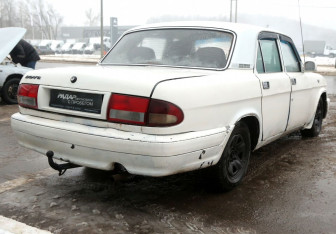 Подержанный автомобиль ГАЗ 3110 «Волга» Sedan 2001 года (6 фото)