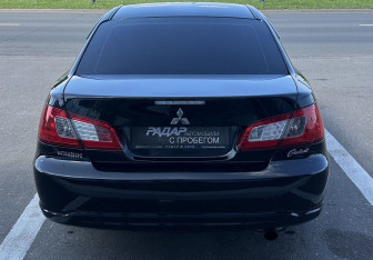 Подержанный автомобиль Mitsubishi Galant Sedan 2007 года (5 фото)