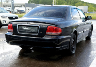 Подержанный автомобиль Hyundai Sonata 2006 года (6 фото)