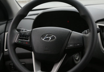 Подержанный автомобиль Hyundai Creta 2017 года (16 фото)