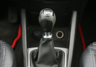 Подержанный автомобиль Kia Ceed Hatchback 2010 года (13 фото)