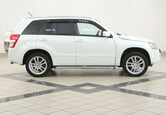 Подержанный автомобиль Suzuki Grand Vitara 2011 года (5 фото)