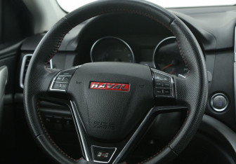 Подержанный автомобиль Haval H6 2017 года (16 фото)