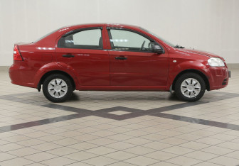 Подержанный автомобиль Chevrolet Aveo Sedan 2011 года (5 фото)