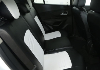 Подержанный автомобиль Opel Mokka 2013 года (11 фото)