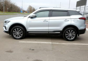 Подержанный автомобиль Geely Atlas Pro 2023 года (8 фото)