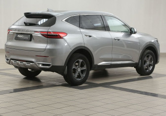 Подержанный автомобиль Haval F7 2021 года (3 фото)