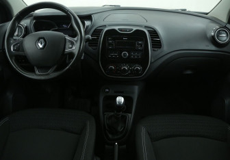 Подержанный автомобиль Renault Kaptur 2019 года (12 фото)