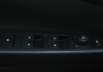 Подержанный автомобиль Opel Antara 2007 года (17 фото)