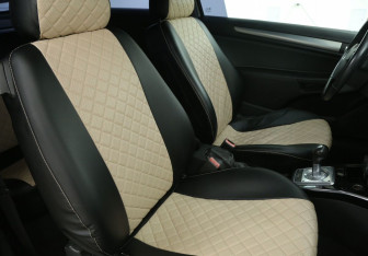 Подержанный автомобиль Opel Astra Hatchback 2010 года (10 фото)
