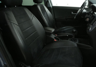 Подержанный автомобиль Kia Ceed Wagon 2008 года (10 фото)