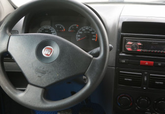 Подержанный автомобиль Fiat Albea 2011 года (14 фото)