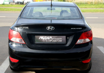Подержанный автомобиль Hyundai Solaris Sedan 2013 года (5 фото)