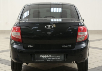 Подержанный автомобиль LADA (ВАЗ) Granta Sedan 2013 года (3 фото)