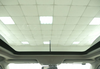Подержанный автомобиль Nissan X-Trail 2010 года (17 фото)