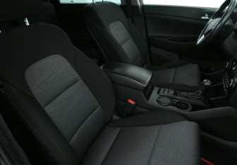 Подержанный автомобиль Hyundai Tucson 2019 года (10 фото)