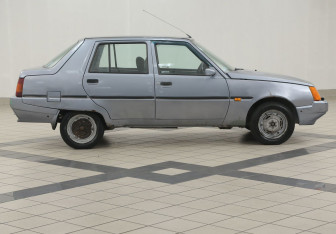 Подержанный автомобиль ЗАЗ 1103 «Славута» 2006 года (5 фото)