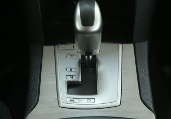 Подержанный автомобиль Subaru Outback Wagon 2010 года (15 фото)