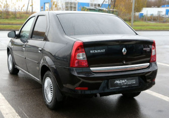 Подержанный автомобиль Renault Logan Sedan 2012 года (4 фото)