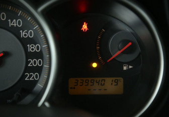 Подержанный автомобиль Nissan Tiida Hatchback 2007 года (20 фото)