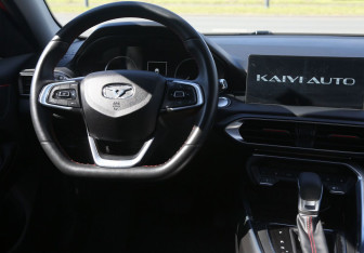 Подержанный автомобиль Kaiyi E5 2023 года (14 фото)