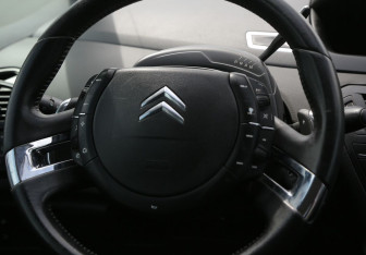 Подержанный автомобиль Citroen C4 Picasso 2008 года (13 фото)