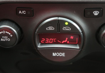 Подержанный автомобиль Kia Rio Sedan 2010 года (18 фото)