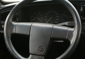 Подержанный автомобиль Volkswagen Passat Sedan 1988 года (16 фото)