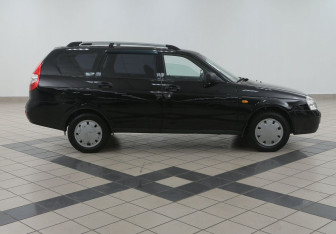 Подержанный автомобиль LADA (ВАЗ) Priora Wagon 2010 года (2 фото)