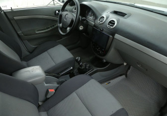 Подержанный автомобиль Chevrolet Lacetti Wagon 2010 года (9 фото)