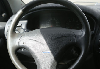 Подержанный автомобиль Fiat Brava 2001 года (16 фото)