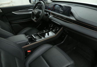 Подержанный автомобиль Exeed LX 2023 года (9 фото)