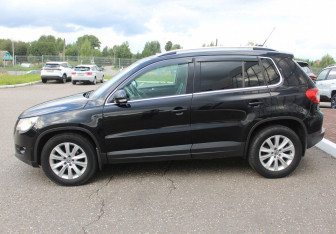 Подержанный автомобиль Volkswagen Tiguan 2008 года (4 фото)